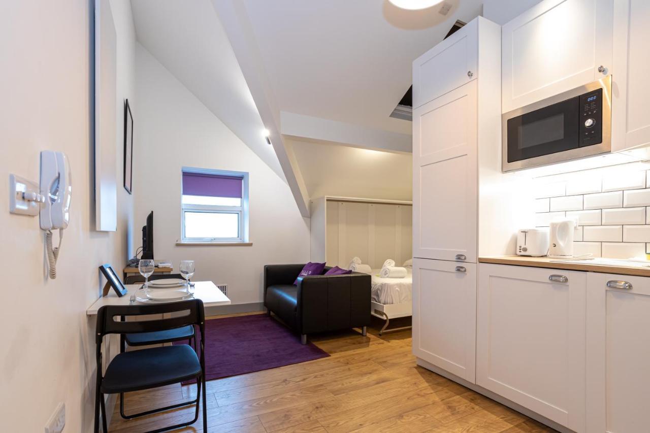 Pillo Rooms Serviced Apartments - Salford Manchester Ngoại thất bức ảnh